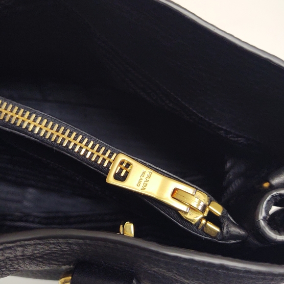 Prada Convertible Vitelli Daino - Picture 11 of 16